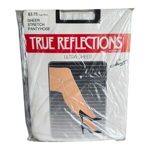 VTG Hanes True Reflections Ultra Sheer Stretch Pantyhose 100% Nylon AB White